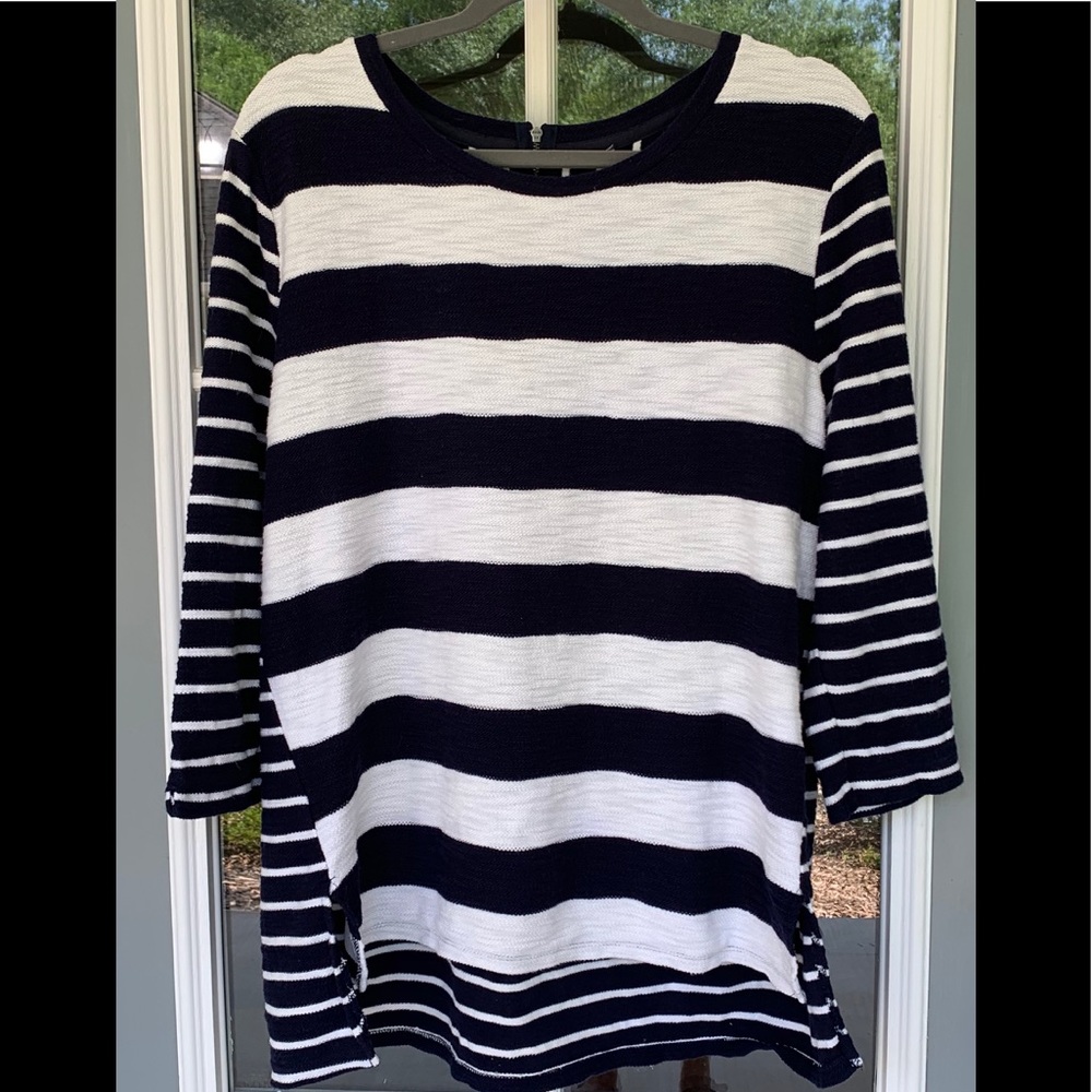 Navy Blue & White Sweater XL